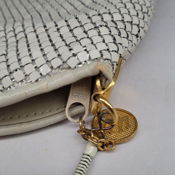 La Regale Vintage 70s Off White Mesh Chainmail Omega Chain Crossbody Bag Handbag - Picture 10 of 11